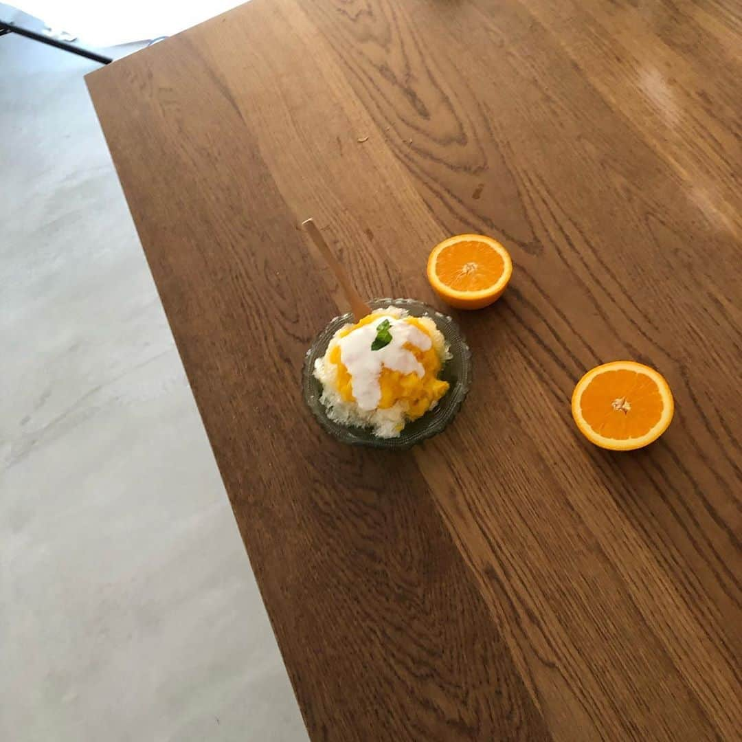 宮崎葉さんのインスタグラム写真 - (宮崎葉Instagram)「🍧🍓🥝🍊 @mina.magazine のかき氷企画 たのしいし、おいしいし、おいしいから、 おわってみたら4杯たべてました。 原料水なのでゼロカロリー！！！！！！！！！！！！ #mina」6月20日 18時40分 - you_miyazaki