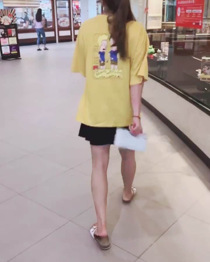 ラチャノック・インタノンのインスタグラム：「รอยยิ้มที่ส่งไปทำให้คุณหวั่นไหวบ้างรึเปล่า 🤪」