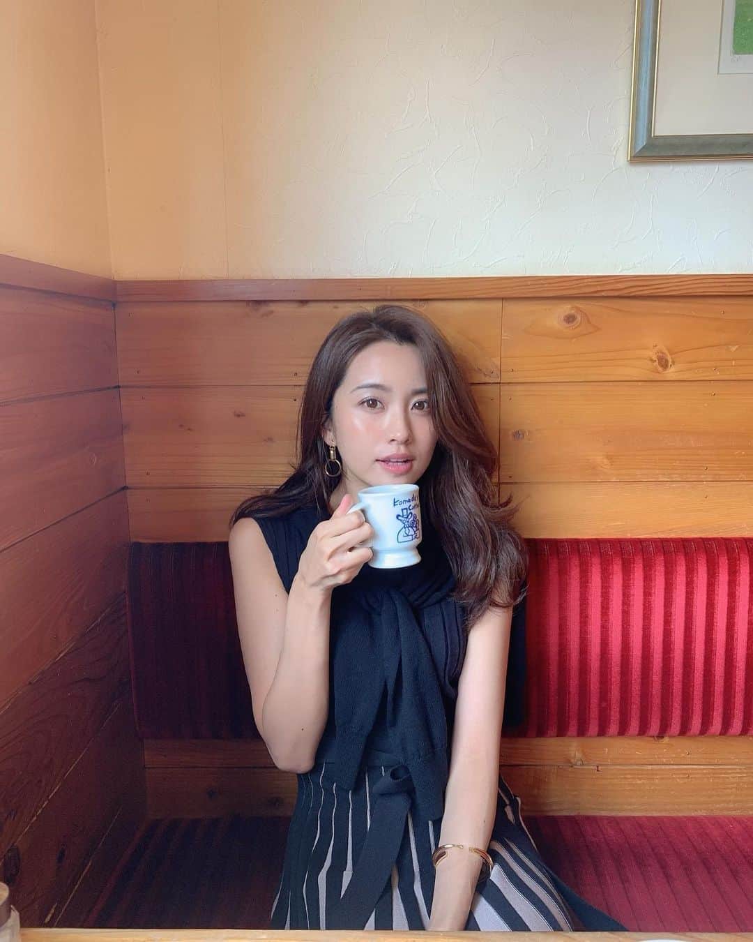 曽田茉莉江さんのインスタグラム写真 - (曽田茉莉江Instagram)「俄然コメダ珈琲☕️生粋の名古屋っ子です❤️もうご存知の方も多いかと思いますが、朝の時間はコーヒーを頼んだら、トーストと卵が付いてきます🥚トーストも分厚くて美味しいんです🤤東京ではなかなかモーニング文化は浸透してないかなと思うのですが、コメダ珈琲さんも東京などいろんなところにできているので、是非、朝の時間にゆとりをもって、モーニングを満喫してみてくださいっ☺️ ＃名古屋＃nagoya＃コメダ珈琲#こめだ珈琲 ＃モーニング#morning ＃コーヒー#coffe #☕️＃トースト#シロノワール」6月20日 19時06分 - marie_soda_