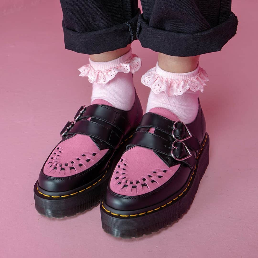 レイジー・オーフさんのインスタグラム写真 - (レイジー・オーフInstagram)「The wait is over ☻ DR. MARTENS X LAZY OAF is a 4 piece collection made up of a heart buckle boot, buckle creepers in pink and white and a vegan sandal 👀 Link in bio...」6月20日 19時31分 - lazyoaf