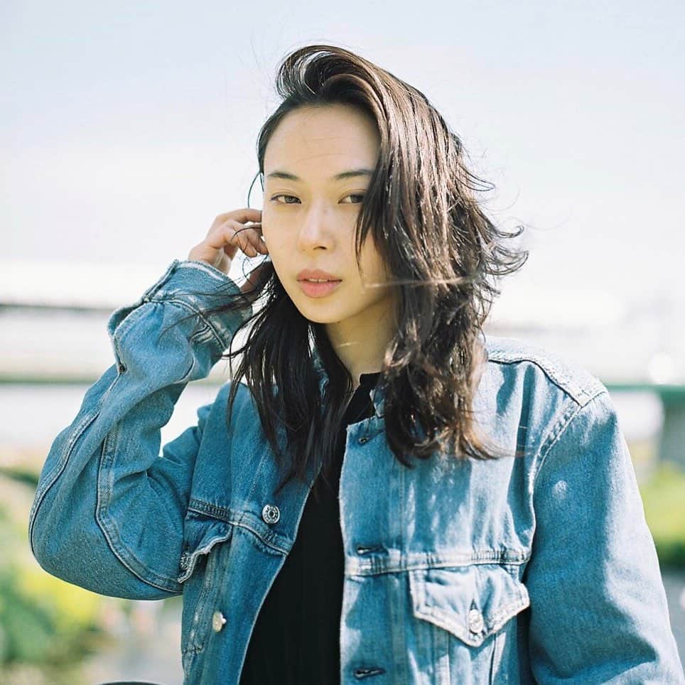 のインスタグラム：「7月には舞台も終わっちゃうのか寂しいな😖見に来てくださいね！ TOPから飛べます😌💕 でも @gunpkujk の撮影もあるし7月もとびきり楽しみ。 もっと沢山色々したいー！時間だけが過ぎてくよ😭全部しちゃおう🤩お腹すいた😖 そんな感じの6/20🔆 #me#gosaki#さき日記」