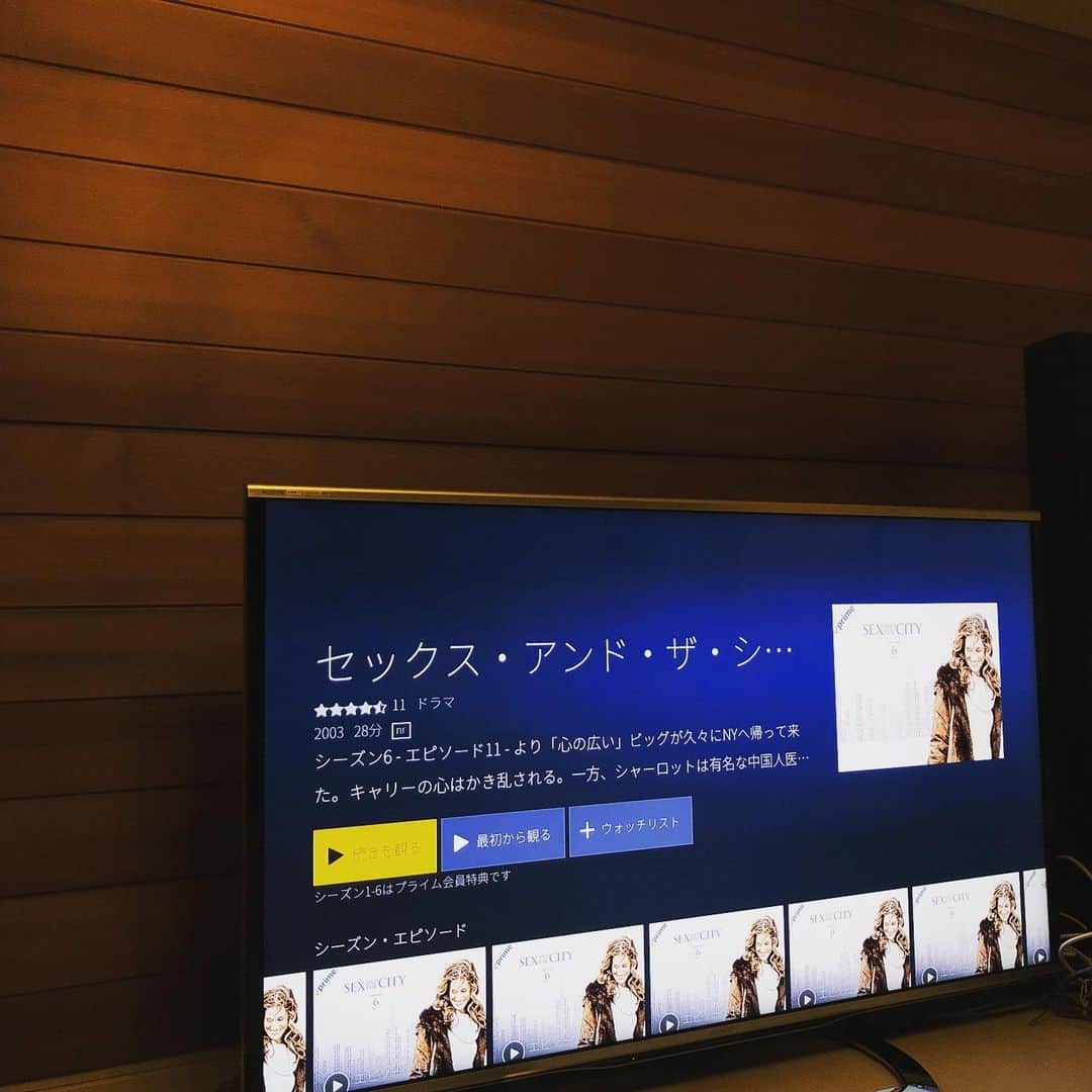 のインスタグラム：「最近、またハマってる。。 何回目だろうか❤️💦 #SATC #ニューヨークに行きたくなる #ニューヨークに住んでみたい #ニューヨーク #入浴済み #ご飯これこら #皆さん誰タイプ？」