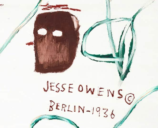 サザビーズさんのインスタグラム写真 - (サザビーズInstagram)「A fantastic example of Jean-Michel Basquiat’s unique visual language, ‘Big Snow’ is scattered with a cacophony of symbols and cultural references. - The canvas pays homage to the great sporting legend Jesse Owens, who brought home four gold medals in the controversial 1936 Olympic Games in pre-WW2 Berlin. Inspired by his gritty determinism in the face of adversity, Owens came to symbolise the triumph of goodness over evil, but also the outdated, oppressive, and ongoing obstacles surrounding race and inequality in 1980s America. - To the left, Basquiat has drawn a bionic-looking foot, hinting at Owens’s machine-like power. Basquiat explored human anatomy throughout his career after he was hit by a car at the age of seven, following which the artist’s mother gave him a copy of Gray’s Anatomy. - The white of the canvas and the title of the work, ‘Big Snow’, were inspired by the artist’s excursion to St. Moritz and the sparkling Alps around him. Basquiat painted a number of works evocative of the white and wintery scenes he encountered at the time. - The work will go on view in London this Saturday as part of #SothebysContemporary.」6月20日 19時49分 - sothebys