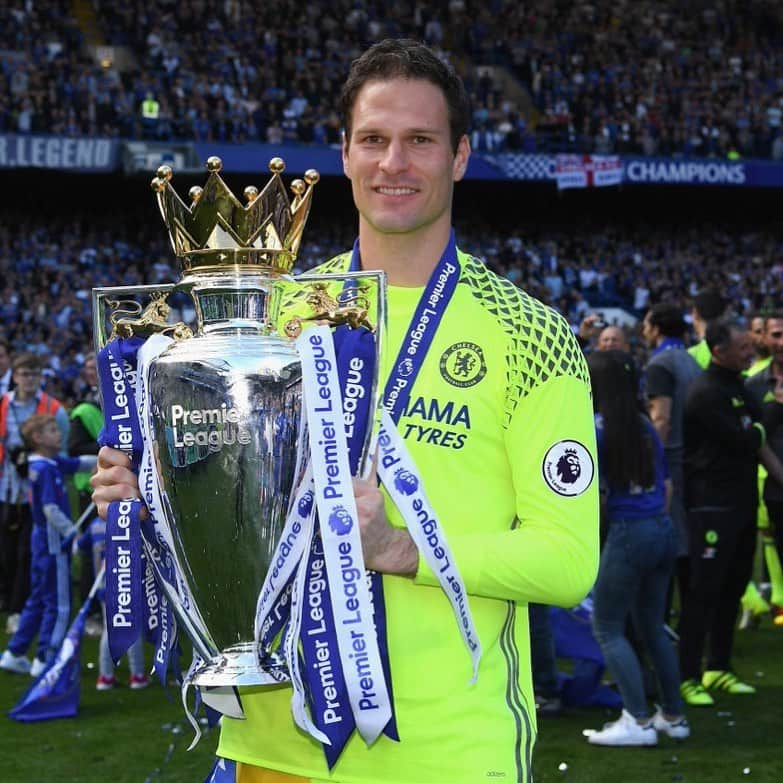 ジョン・テリーさんのインスタグラム写真 - (ジョン・テリーInstagram)「Happy Birthday @asmir1 💙🏆」6月20日 19時49分 - johnterry.26