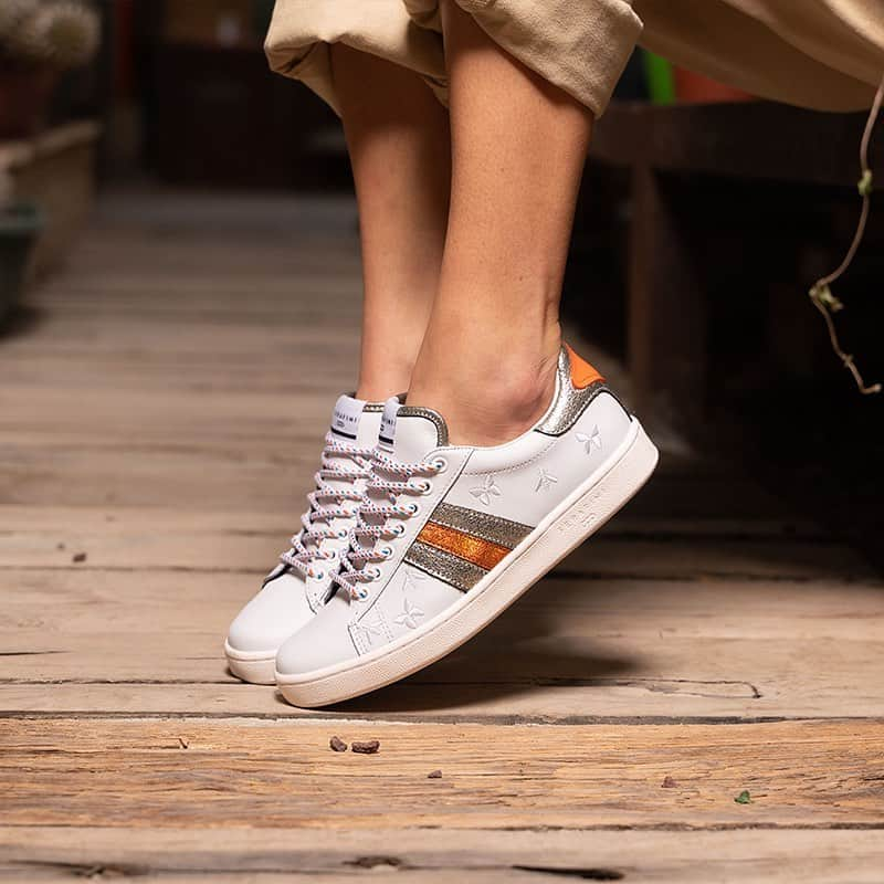 セラフィーニさんのインスタグラム写真 - (セラフィーニInstagram)「Summer vibes with J.Connors Nature! 🌻🌻🌻 #Serafinishoes #ss19 . . . #musthave#newin#trendy#sneakers#shoesaddict#fashion#fashiongram#sneakersaddict#shoes#bestseller#woman#newcollection#fashionlover#italian#style」6月20日 20時04分 - serafiniofficial