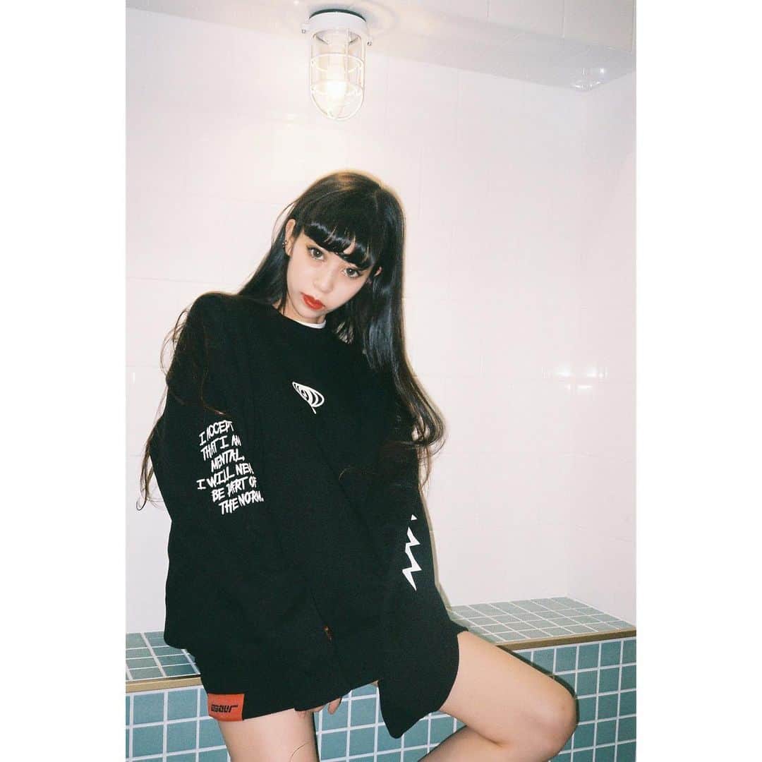 中川ジュリアのインスタグラム：「📷 @mayakibbel 👕 @jaded.la」