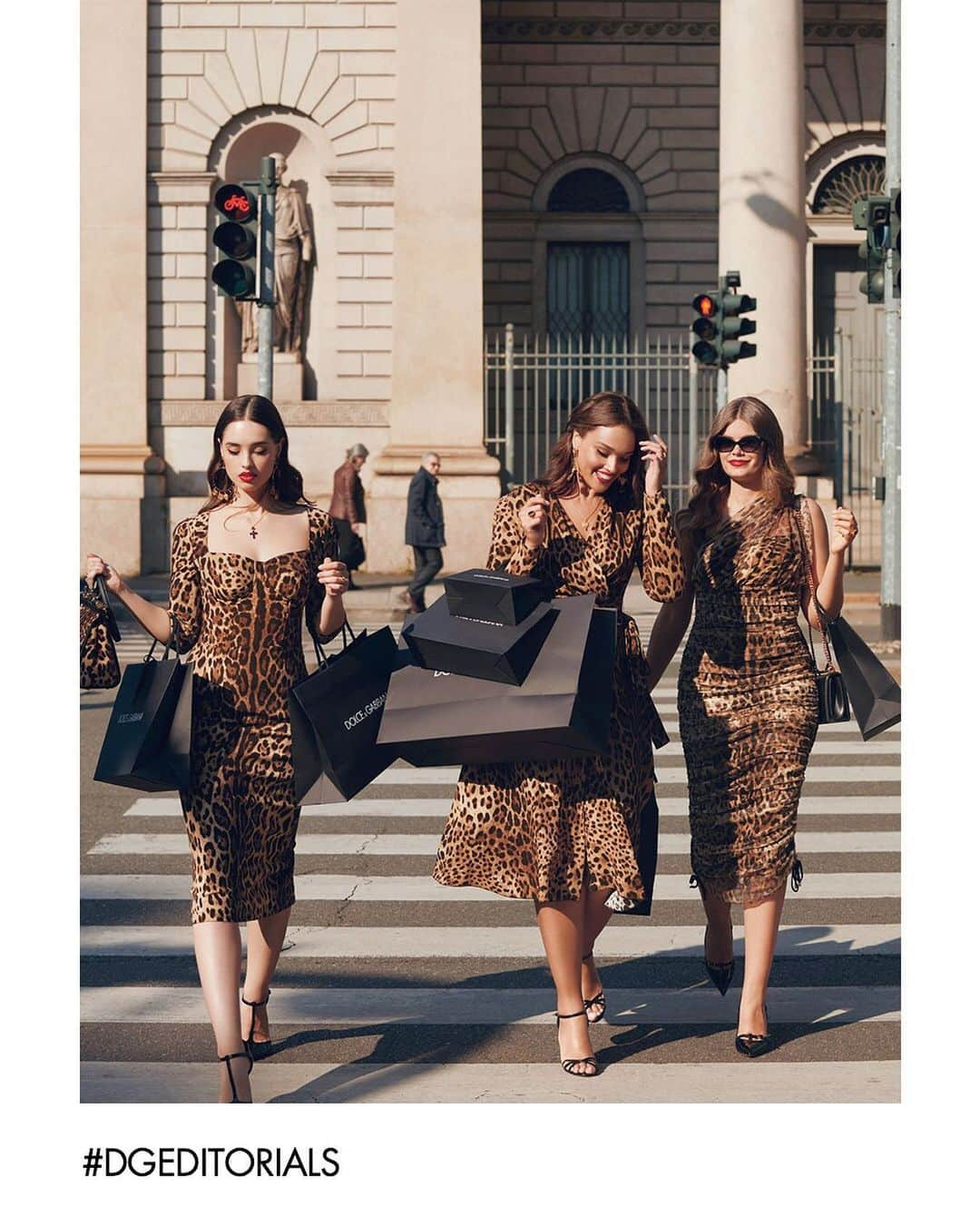 ドルチェ&ガッバーナさんのインスタグラム写真 - (ドルチェ&ガッバーナInstagram)「The iconic Dolce&Gabbana leopard print featured in this editorial for @elle_italia. #DGWomen」6月20日 20時19分 - dolcegabbana