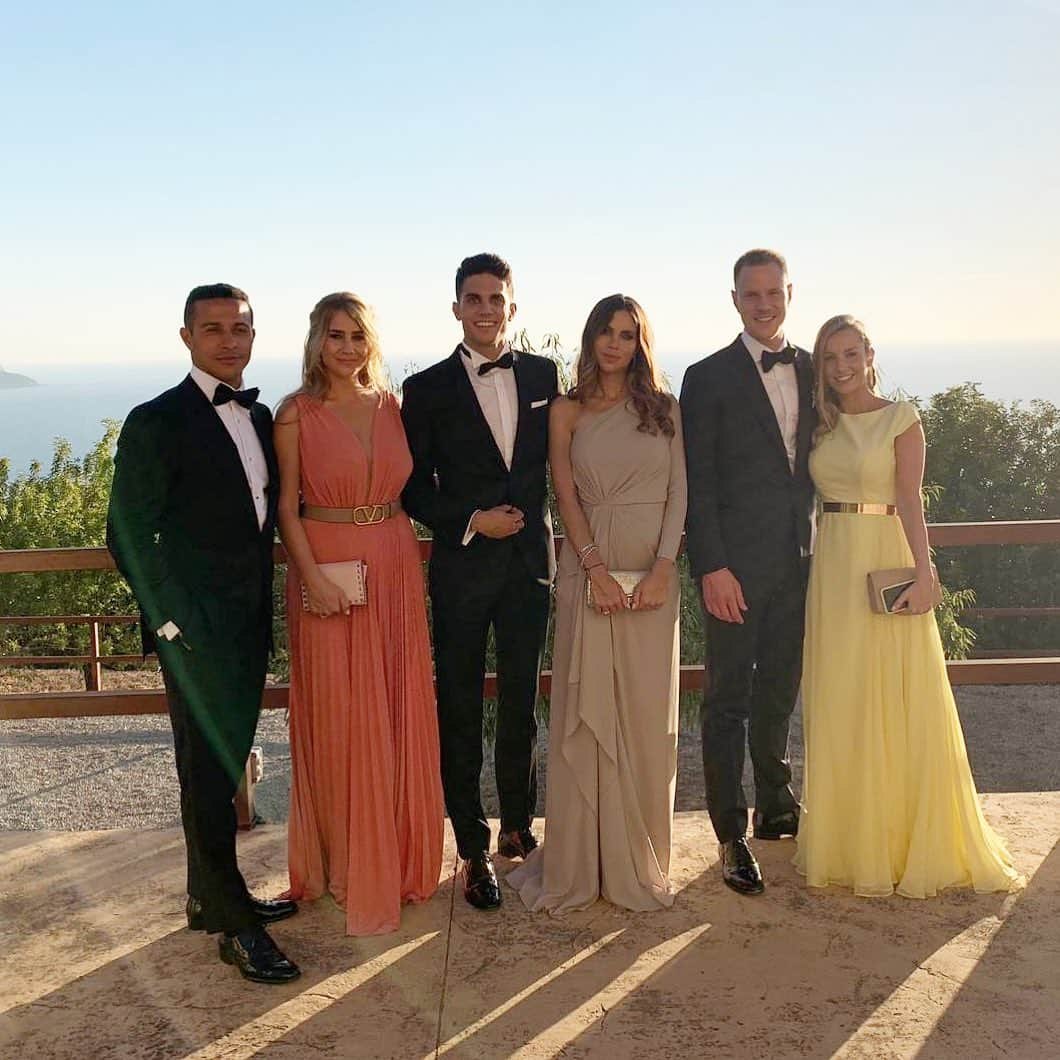 マルク・バルトラさんのインスタグラム写真 - (マルク・バルトラInstagram)「It was an amazing day... Thanks a lot @mariogotze and @annkathringotze , we love you Couple! Congratulations! #wedding #friends #Moments 🤵🏻👰🏻✨🕺🏻🕺🏻」6月20日 20時16分 - marcbartra