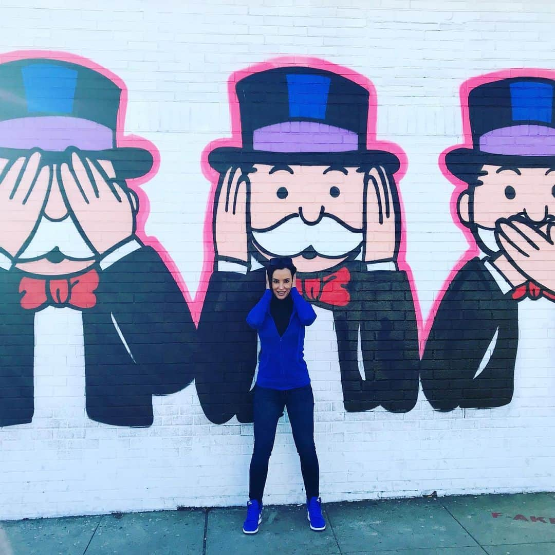 リサ・アンさんのインスタグラム写真 - (リサ・アンInstagram)「#TBT #Melrose #streetart 🙈🙉🙊」6月20日 20時31分 - thereallisaann