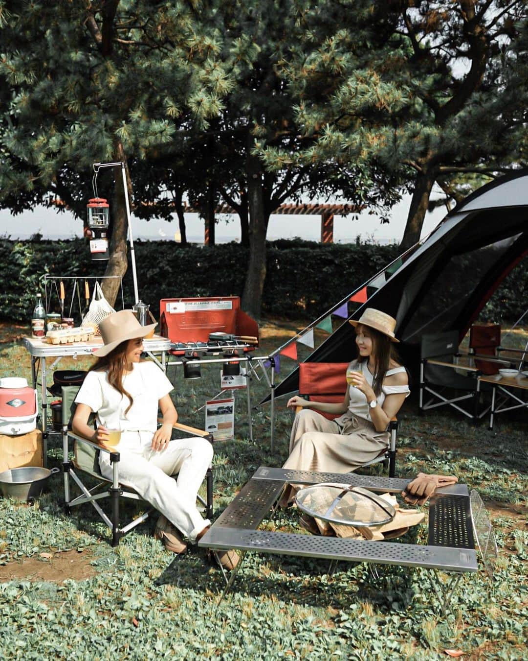 島野ミキさんのインスタグラム写真 - (島野ミキInstagram)「・ ・ 今日は @coleman_japan のイベントに ご招待して頂きました🏕✨ 簡単にできるテントの組み立てや "#キャンプ飯 "のレクチャーしてもらいました🍳🍳🍳 最近、キャンプをやり始めようと思ってたとこで テントどれにしようかと迷ってたので #coleman に決めた‼️ オシャレだし何よりも女子の私でも 簡単にテントの組み立てできるところに惹かれた (˃̵ᴗ˂̵)و  てことでッッ！！！！ 私と#キャンプ 女子会やってくれるお友達募集中❤️w ・ ・ #アウトドア#テント#キャンプ#バーベキュー#アウトドア女子#キャンプ女子#キャンプ好き#BBQ好き#🏕#tent#outdoor#Lifestyle #camp #camjyo #camphack取材 #キャンプでブー #outdoor #hinataoutdoor #campzine掲載希望 #キャンプ女子 #キャンプ好きな人と繋がりたい」6月20日 21時01分 - miki_shimano