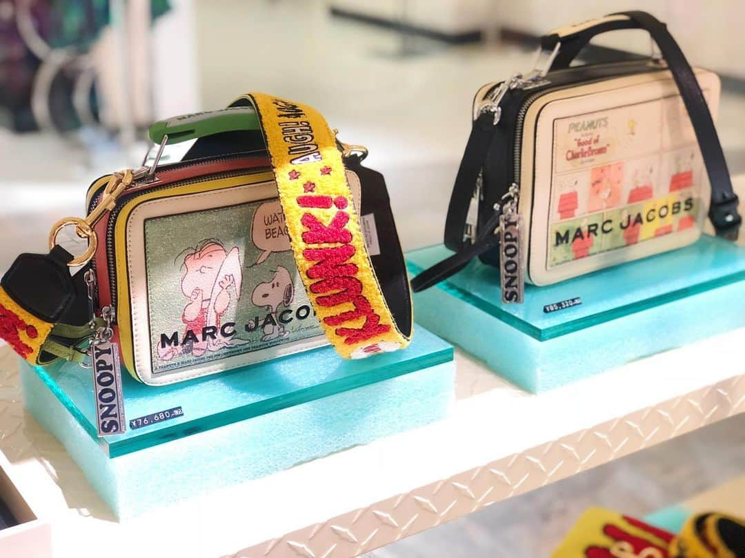 ISETAN PARK netさんのインスタグラム写真 - (ISETAN PARK netInstagram)「大人の遊び心をお届け﻿ PEANUTSと〈MARC JACOBS〉がコラボレーション。 ビンテージ風のキャラクターがスウェットやキャンバストートに！﻿ この期間をお見逃しく！！﻿ ﻿ PEANUTS × MARC JACOBS﻿ 2019.6.19 wed - 6.27 thu﻿ 伊勢丹新宿店本館２階＝センターパーク/TOKYO解放区﻿ ﻿ @marcjacobs﻿ @isetan_tokyo_kaihoku﻿ #marcjacobs #peanuts #snoopy #isetan #popupshop #isetan #shjinjuku﻿ #マークジェイコブス #ピーナッツ #スヌーピー #キャラクター #キャンバストート #スヌーピー好き #ピーナッツ好き #伊勢丹期間限定 #新宿 #伊勢丹 #新宿伊勢丹 #伊勢丹新宿店」6月20日 21時07分 - isetan_shinjuku