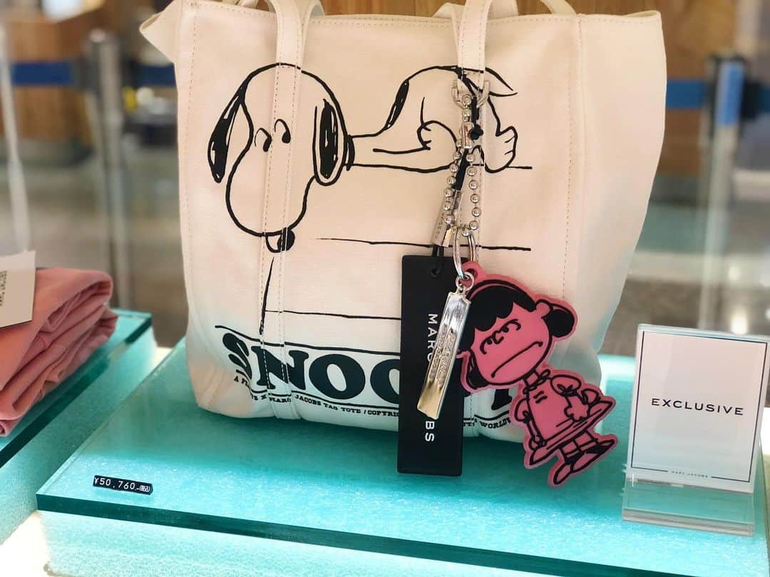 ISETAN PARK netさんのインスタグラム写真 - (ISETAN PARK netInstagram)「大人の遊び心をお届け﻿ PEANUTSと〈MARC JACOBS〉がコラボレーション。 ビンテージ風のキャラクターがスウェットやキャンバストートに！﻿ この期間をお見逃しく！！﻿ ﻿ PEANUTS × MARC JACOBS﻿ 2019.6.19 wed - 6.27 thu﻿ 伊勢丹新宿店本館２階＝センターパーク/TOKYO解放区﻿ ﻿ @marcjacobs﻿ @isetan_tokyo_kaihoku﻿ #marcjacobs #peanuts #snoopy #isetan #popupshop #isetan #shjinjuku﻿ #マークジェイコブス #ピーナッツ #スヌーピー #キャラクター #キャンバストート #スヌーピー好き #ピーナッツ好き #伊勢丹期間限定 #新宿 #伊勢丹 #新宿伊勢丹 #伊勢丹新宿店」6月20日 21時07分 - isetan_shinjuku