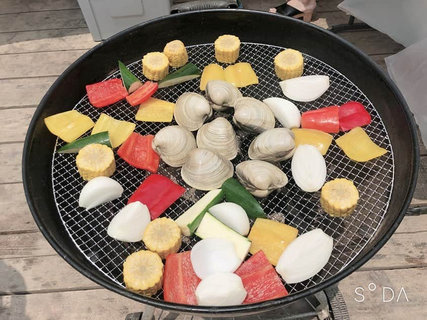 YOMIさんのインスタグラム写真 - (YOMIInstagram)「TAKE NO BREAKメンバー&スタッフ達とBBQしてきましたー。 7.14からツアーが始まります。 宜しくお願いします〜頑張りましょう！ ※僕は串に刺しました。笑 #bbq #今度は #海に行こう #映像 #撮った #夏男」6月20日 21時08分 - nightmare.yomi