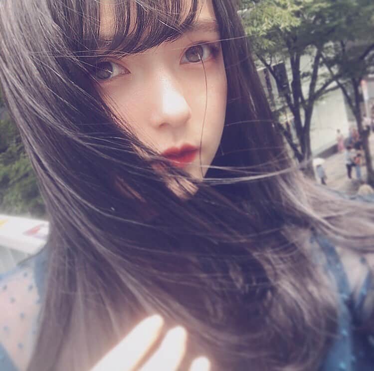 坂巻有紗さんのインスタグラム写真 - (坂巻有紗Instagram)「風びゅんびゅん🌪  #風 #hair #haircolor」6月20日 21時09分 - sakamaki.alisa