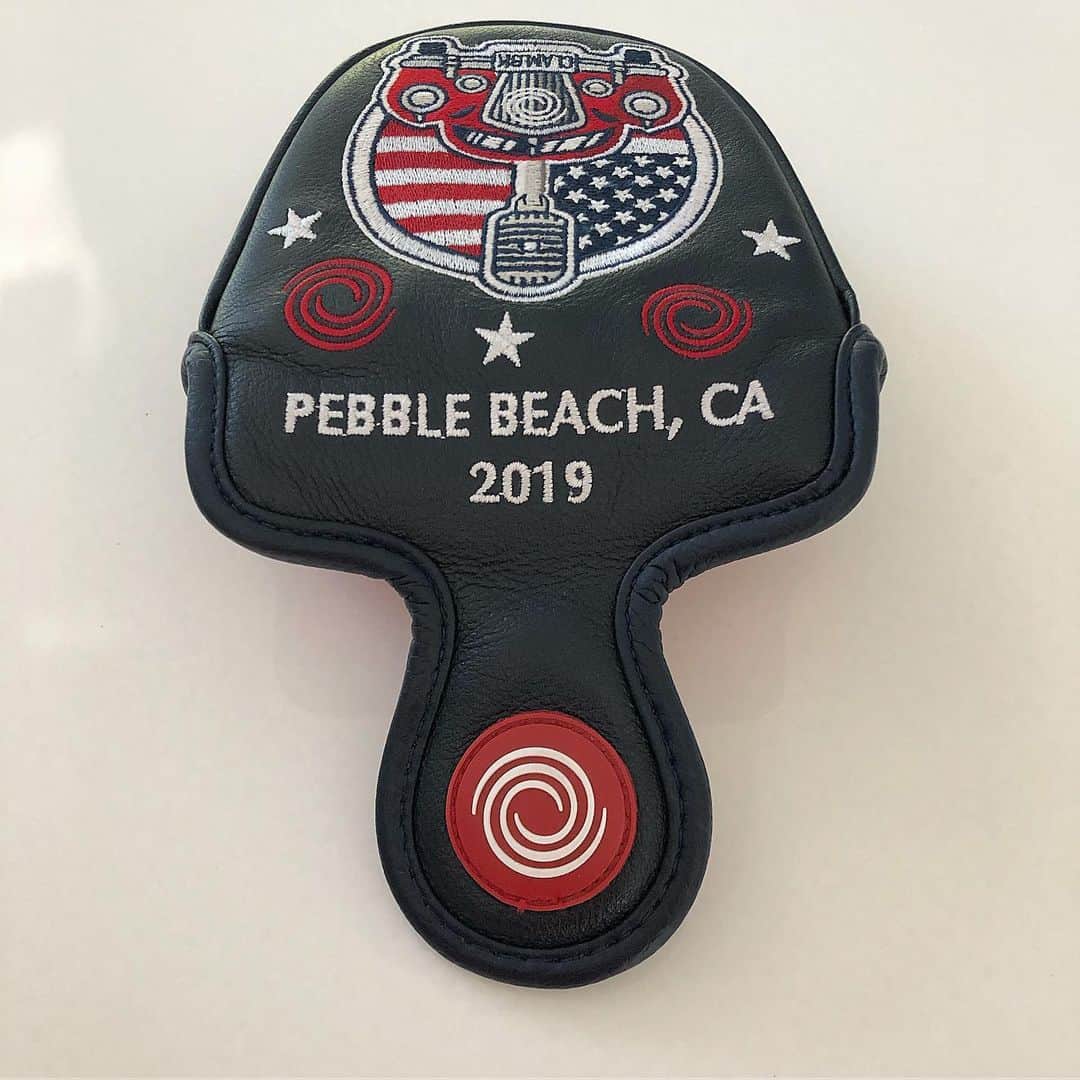ルーク・ドナルドのインスタグラム：「GIVEAWAY time!! Just like this picture for a chance to win this @odysseygolf putter head cover from last weeks @usopengolf - winner will be announced tomorrow on my stories. #Pebblebeach #Clambake #odyssey」