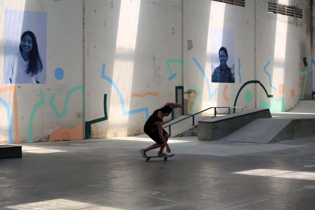 Shunsuke Miyatakeのインスタグラム：「A skater in the light.  I didn't know him before, but now I know him. He's @easygoth Definitely.」