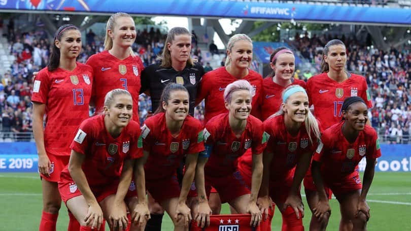 石原孝尚さんのインスタグラム写真 - (石原孝尚Instagram)「FIFA Women’s World Cup France 2019  Group F USA vs Sweden  このあと、20日28時からJ Sportsで解説します。 グループリーグ最後の試合。 勝ち点６ずつの両チーム。 アメリカは勝つか引き分けで1位通過。 Round16でスペイン、準々決勝でフランスとあたる勝ち上がり  負けて2位通過なら 準々決勝でドイツとあたる勝ち上がり  2016年のオリンピックでは、準々決勝ではスウェーデンがPK勝ち！  楽しみなゲームです！  僕もあさって土曜日の朝にフランスに向けて出発です✈️🇫🇷 #fifawomensworldcup  #womensworldcup  #uswnt」6月20日 21時30分 - taka_ishihara