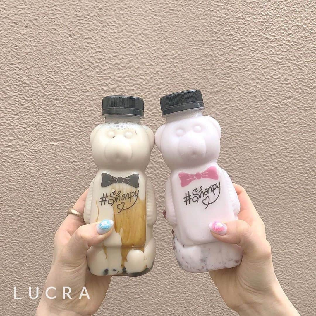 LUCRA（ルクラ）さんのインスタグラム写真 - (LUCRA（ルクラ）Instagram)「くまタピが飲める🧸 原宿にある「 Shonpy 」 ㅤㅤㅤ  ぜひ行ってみてくださいね💓 ㅤㅤㅤ  Photo by  @rinkoroom  ㅤㅤㅤ  ㅤㅤㅤㅤㅤㅤㅤㅤㅤㅤㅤㅤㅤㅤ  ㅤㅤㅤㅤ ㅤㅤ  #shonpy#原宿#原宿カフェ  ㅤㅤㅤ  LUCRA公式Instagram上で紹介させて頂くお写真を募集中！写真に#lucrajp をつけるかタグ付けして投稿してくださいね♡ ㅤㅤㅤ  #カフェ #カフェ巡り #渋谷カフェ#代官山カフェ#表参道カフェ #中目黒カフェ #食べ歩き#名古屋カフェ#カフェ巡り好きな人と繋がりたい#カフェ好きな人と繋がりたい#インスタ映え#カフェ好き #タピ活#タピオカミルクティー#タピオカ巡り#タピオカ#shibuya#instagood#instalike#like4like#followme#tapioca #food」6月20日 21時28分 - lucra_app