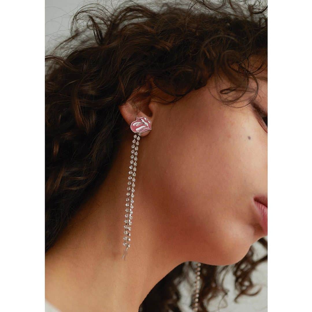 スナイデルさんのインスタグラム写真 - (スナイデルInstagram)「6.21(FRI) on Sale!! SNIDEL feat. THE ROLLING STONES 第二弾  Pierced earrings 5,000yen+tax . ※1部店舗6.22(SAT)発売になります。 #SNIDEL #スナイデル #THEROLLINGSTONES」6月20日 21時28分 - snidel_official