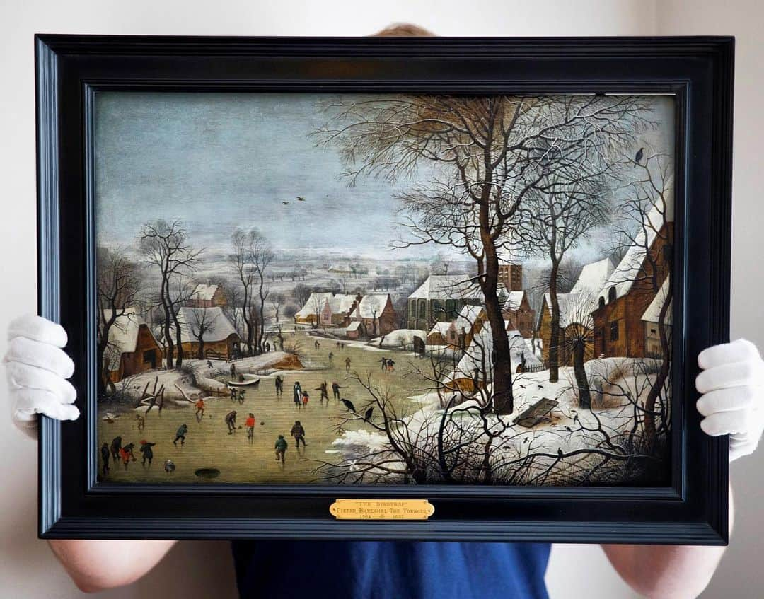 サザビーズさんのインスタグラム写真 - (サザビーズInstagram)「This beautiful evocation of a winter’s day is among the best loved of all the inventions of the Brueghel dynasty. One of the most enduring images in Western art, ‘Winter Landscape with a Bird Trap’ by Pieter Brueghel the Younger is a highlight of our Old Master Evening Sale on 3 July. #sothebysmasters」6月20日 21時35分 - sothebys