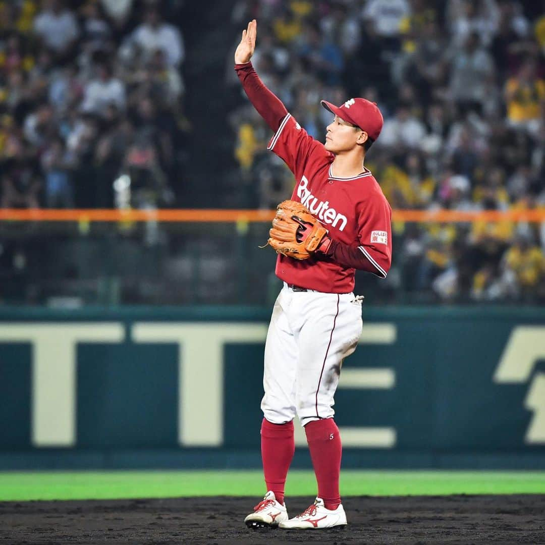 東北楽天ゴールデンイーグルスさんのインスタグラム写真 - (東北楽天ゴールデンイーグルスInstagram)「⚾️ ⚾️T 2-3 E⚾️ 今日も終盤までもつれた接戦を制してカード3連勝‼️ 石橋選手が8回途中2失点の好投で殊勲の4勝目✨ 最後は3連投の松井選手が今日も締めて 両リーグトップの23セーブ目🤩 打っては茂木選手が同点2点タイムリーを含む 5打数4安打2打点と大暴れ🔥 決勝打は7回2アウト1,2塁での島内選手の一打👏🏼 #rakuteneagles #RESTART #日本一の東北へ #石橋良太 #茂木栄五郎 #島内宏明」6月20日 21時56分 - rakuten_eagles