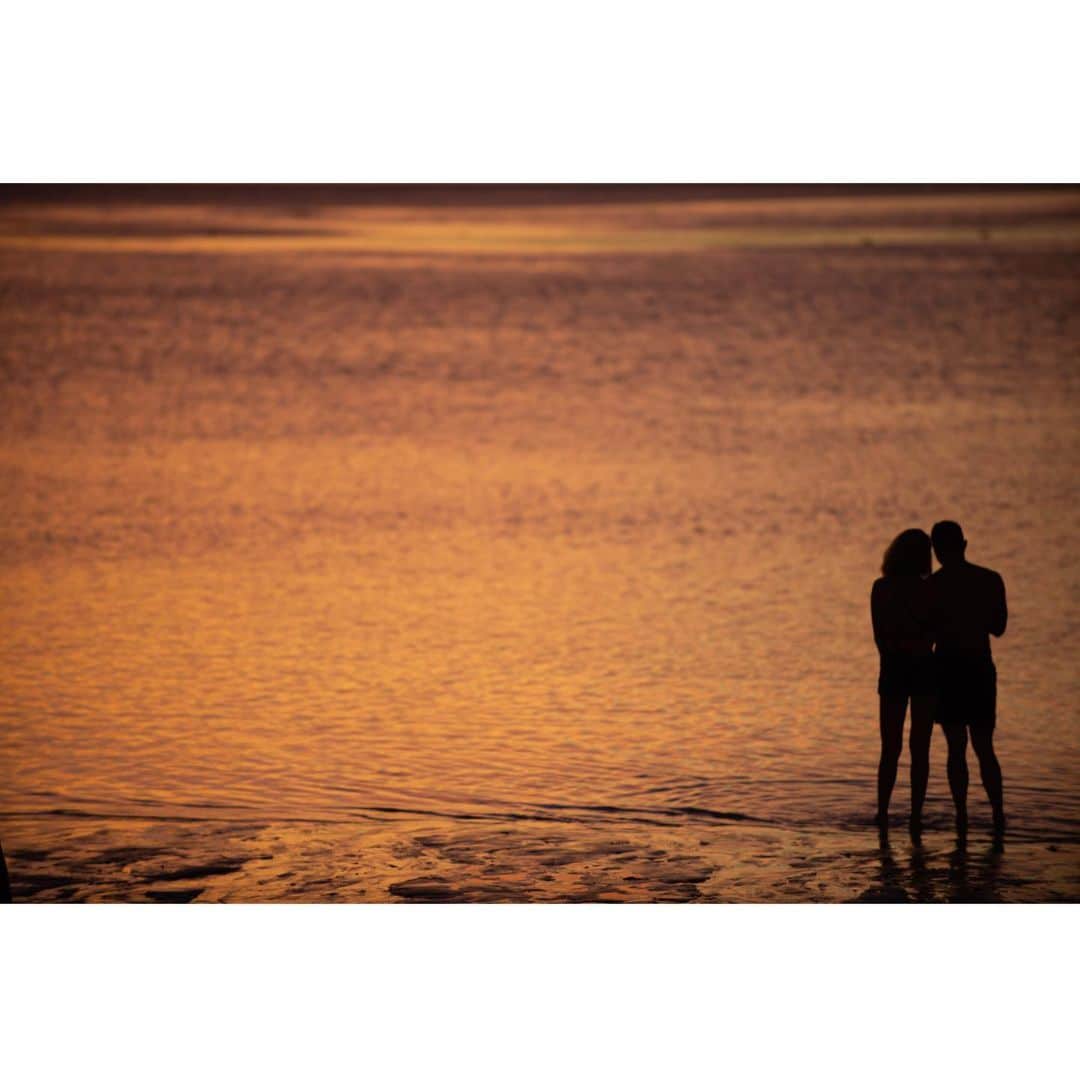 大越光貴さんのインスタグラム写真 - (大越光貴Instagram)「#LOVE #GUAM #tumon #beach #sunset #sunshine #couple #happiness #nature #sky #landscape #photographer #nikon #instaguam #trip #travel #カップル #夕陽 #夕焼け #グアム #タモン #夏 #ビーチ #旅 #旅行 #ファインダー越しの私の世界 #インスタグアム」6月20日 21時56分 - koukoshi