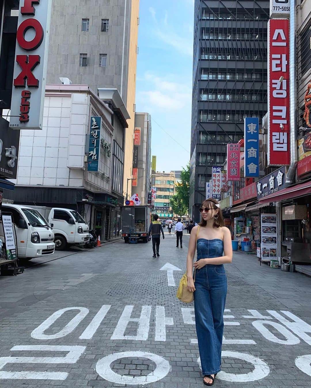 のインスタグラム：「ㅤㅤㅤ ㅤㅤㅤ 韓国きてます☺️❤️ 今日のootd👌 ㅤㅤㅤ ㅤㅤㅤ (@to_the_sea_hawaii ) のだよ😍 可愛くて楽ちんでお気に入りっ💕 ㅤㅤㅤ  Webstoreと西銀座デパートB1でゲットできるよ〜😆 ㅤㅤㅤ #totheseahawaii #ootd #岡島かれん #おかじコーデ #今日コーデ #韓国コーデ」