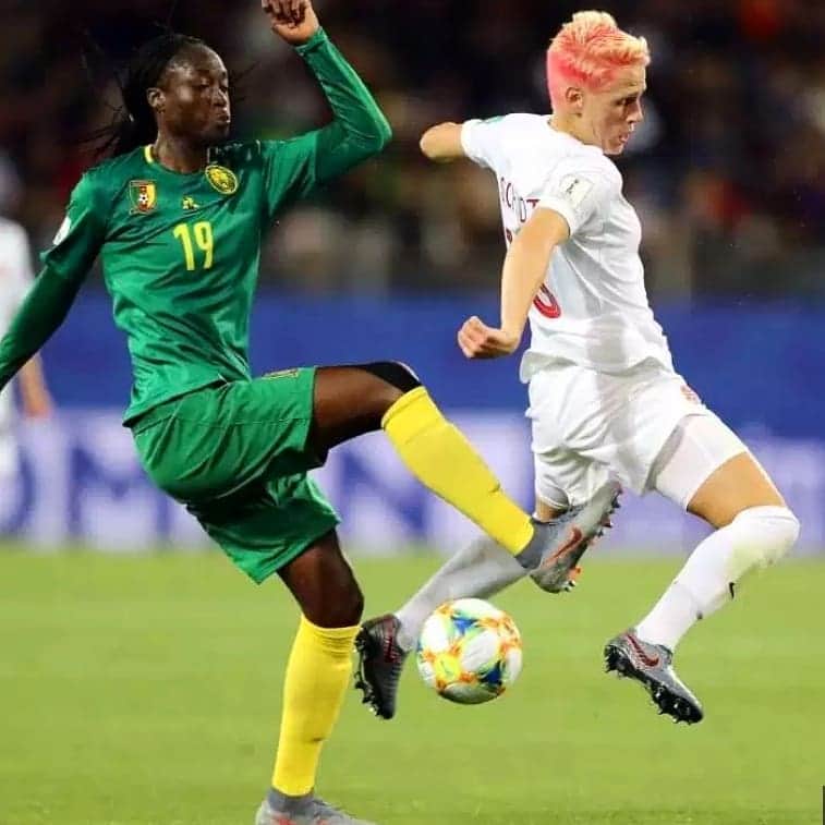 ソフィー・シュミットのインスタグラム：「Flying into match #3 like Woah! Let do this 💪🏼#CanWNT」