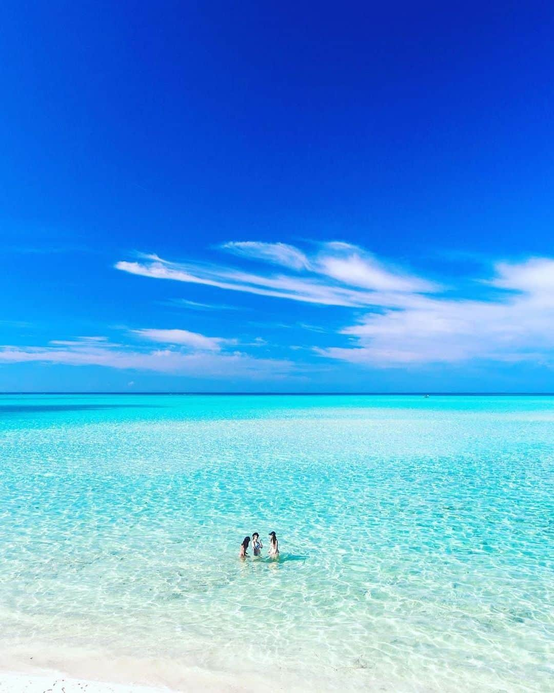 Be.okinawaさんのインスタグラム写真 - (Be.okinawaInstagram)「Once you experience swimming in the excellent beaches near Ikema Bridge,  you'll definitely want to come back! 📷:@tamaki_nakajima_okinawa  #ikemaisland #miyakojimacity #이케마섬 #미야코섬 #池間島 #宮古島市 #beach #beachlover  #bluesea #beautifulsea #beokinawa #visitokinawa」6月20日 22時28分 - visitokinawajapan