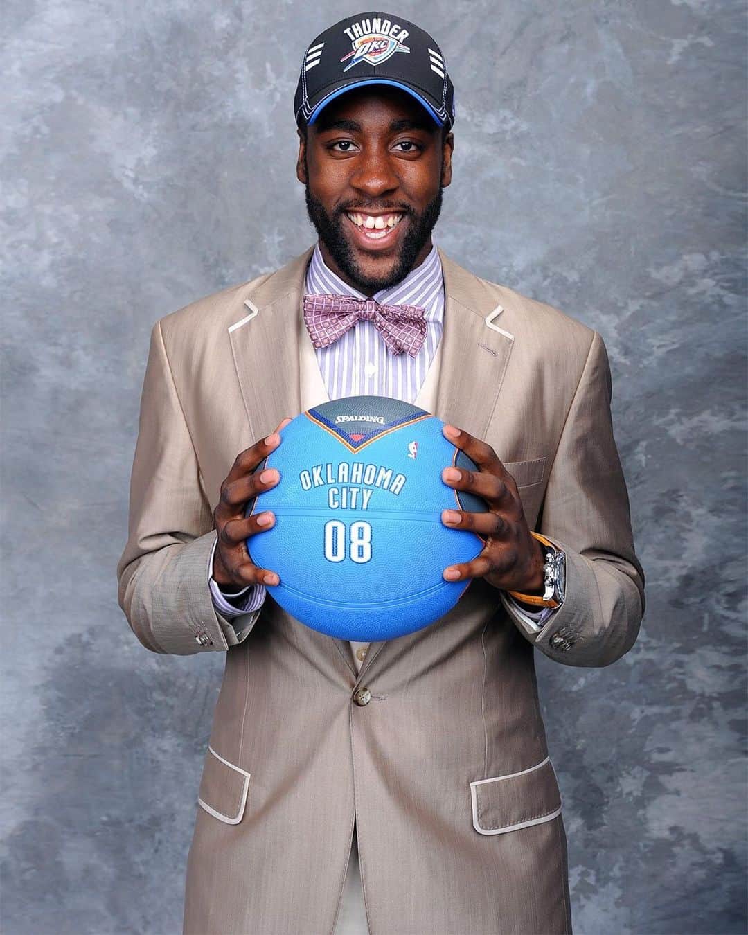 GQさんのインスタグラム写真 - (GQInstagram)「#YourMorningShot: A collection of classic #NBADraft fits, featuring @kingjames, @carmeloanthony, @jharden13, @stephencurry30, & more.」6月20日 22時41分 - gq