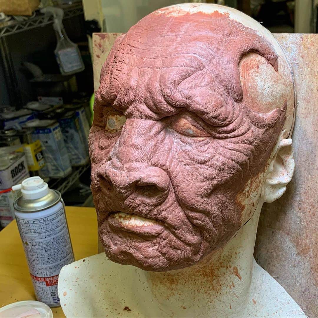 Amazing JIROさんのインスタグラム写真 - (Amazing JIROInstagram)「Artwork that I created during makeup demonstration at my school, Amazing School JUR @amazing.school.jur  Every year, we have a course where we teach about character makeup. We teach every step from design creation, sculpture, to makeup.  Since I don’t have enough time to create SFX artwork from beginning to end recently, this class hour is becoming precious.  SFX Makeup : #amazing_jiro  #amazingschooljur #specialeffectsmakeup #specialeffects #sfx #sfxmakeup #sculpture #clay #makeup #characterdesign  #charactermakeup #creativemakeup #creature #character #makeupart #art #paint #demonstration #特殊メイク #デザイン #彫刻 #メイク #キャラクター #アート #ペイント #kryolan #ppiproducts #ppi #skinillustrator」6月20日 23時13分 - amazing_jiro