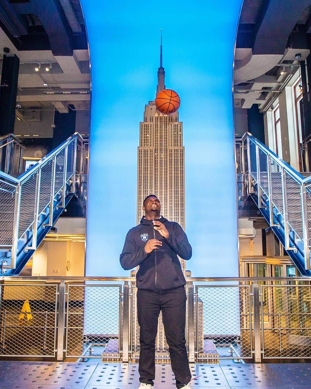 Empire State Buildingさんのインスタグラム写真 - (Empire State BuildingInstagram)「Can @zionwilliamson jump higher than the #EmpireStateBuilding? Well, duh we can’t jump! 🏀 . All jokes aside, congratulations to Zion for making it to the top—of our tower yesterday, and the @nba draft tonight! Best of luck with the @pelicansnba! #DoItBig 🙌 . . . . . . . . #nyc #newyork #newyorkcity #esb #empirestate #ilovenewyork #travelgram #bigapple #newyork_world #newyorkcitylife #thisisnyc #ilove_newyo #nycdotgram #city_of_newyork #ig_nyc #what_I_saw_in_nyc #newyorklike #newyork_instagram #nyclife #newyorklife #nba #basketball #baller #draft #barclays #duke #pels」6月21日 8時43分 - empirestatebldg