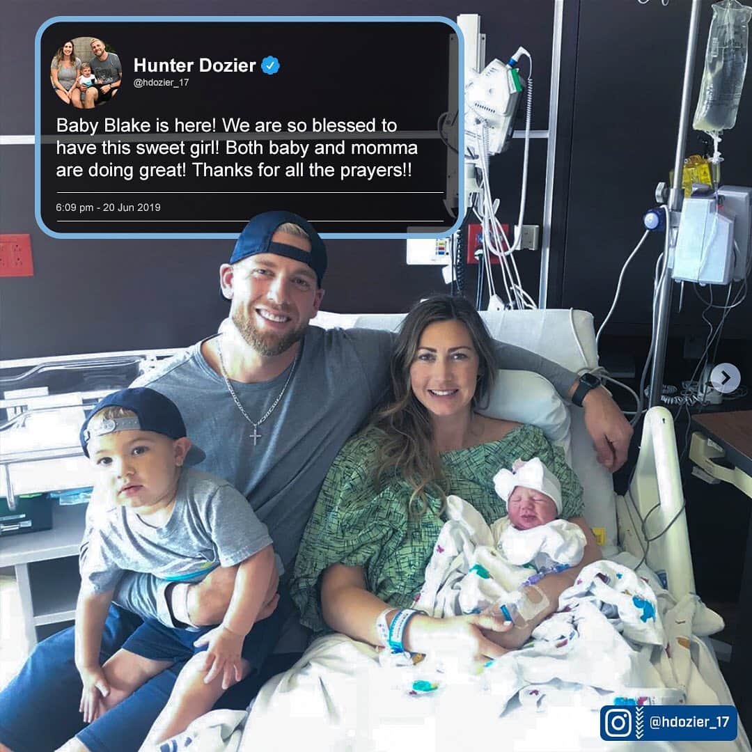 カンザスシティ・ロイヤルズさんのインスタグラム写真 - (カンザスシティ・ロイヤルズInstagram)「‪Congrats to @hdozier_17 and his wife Amanda on the birth of their baby girl, Blake! #AlwaysRoyal ‬」6月21日 8時43分 - kcroyals