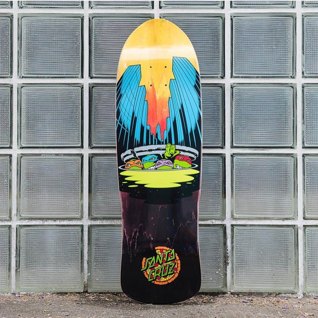 The Berricsさんのインスタグラム写真 - (The BerricsInstagram)「😍🐢Aww man here we go again! @tmnt x @santacruzskateboards are now in stock! All new graphics and shapes! Buy your new ride in the @berricscanteen! 🛒 🔗LINK IN BIO🔗」6月21日 8時47分 - berrics