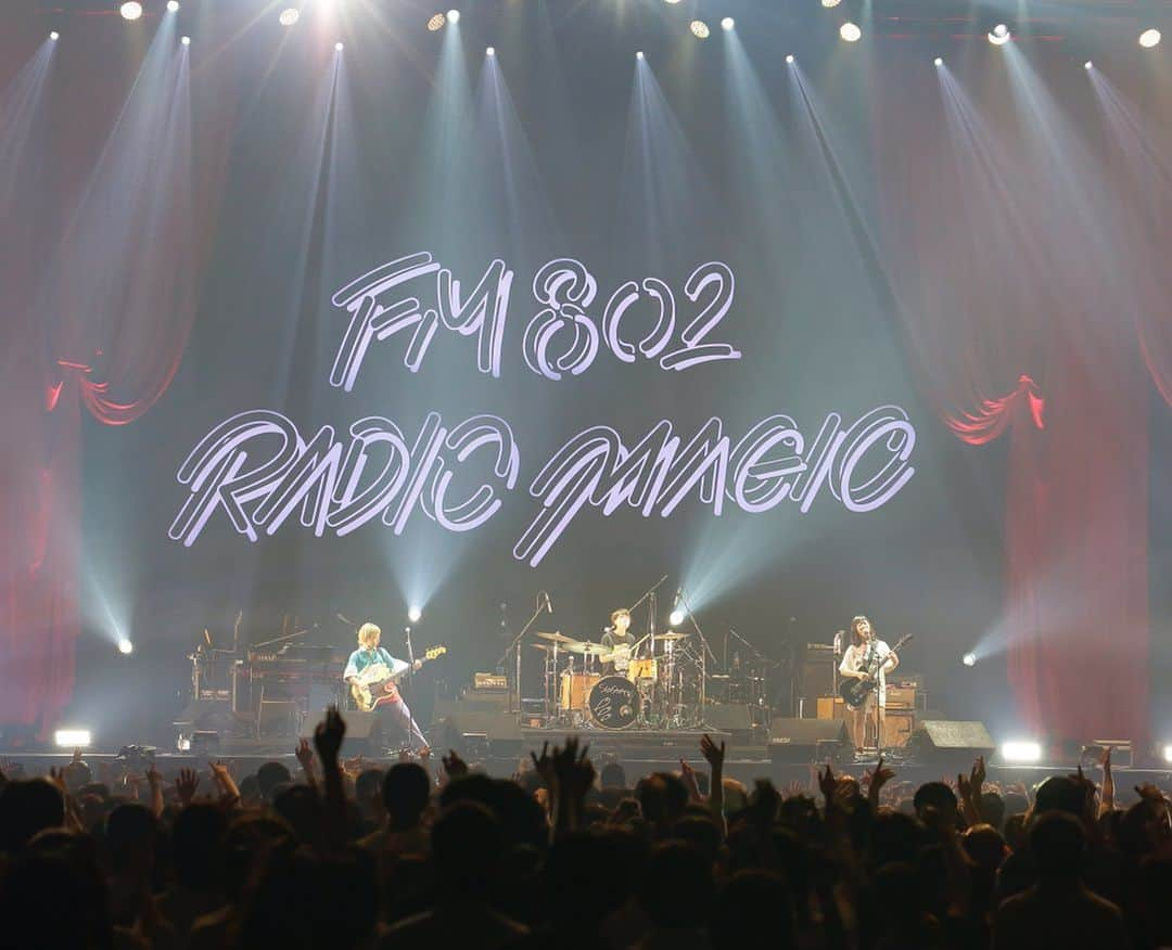 FM802さんのインスタグラム写真 - (FM802Instagram)「#FM802 #30PARTY RADIO MAGIC🔮  FM802開局30周年記念イベント #レディオマジック🎤 #SHISHAMO が後半戦、彩りを加えてくれます💞  この日のライブ音源は各番組と、6月23日(日)19時からの特別番組でオンエア予定📻」6月21日 9時18分 - fm802_pr