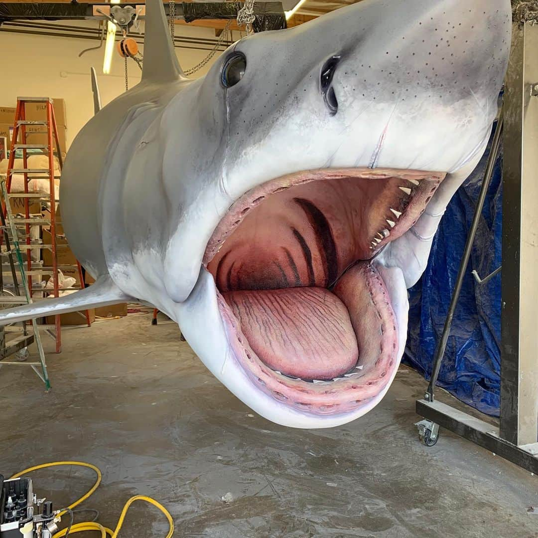 グレゴリー・ニコテロさんのインスタグラム写真 - (グレゴリー・ニコテロInstagram)「Happy birthday JAWS!!!! Honored to restore the last original casting from the original molds for the soon to open @academymuseum we have spent the last 4 months restoring this piece to go on display utilizing original teeth and consulting with production designer Joe Alves and several original effects techs Cal Accord, Kevin Pike and Toy Arbogast.  An honor to work with these brilliant artists and the folks at KNB working feverishly @knb_efx」6月21日 9時19分 - gnicotero