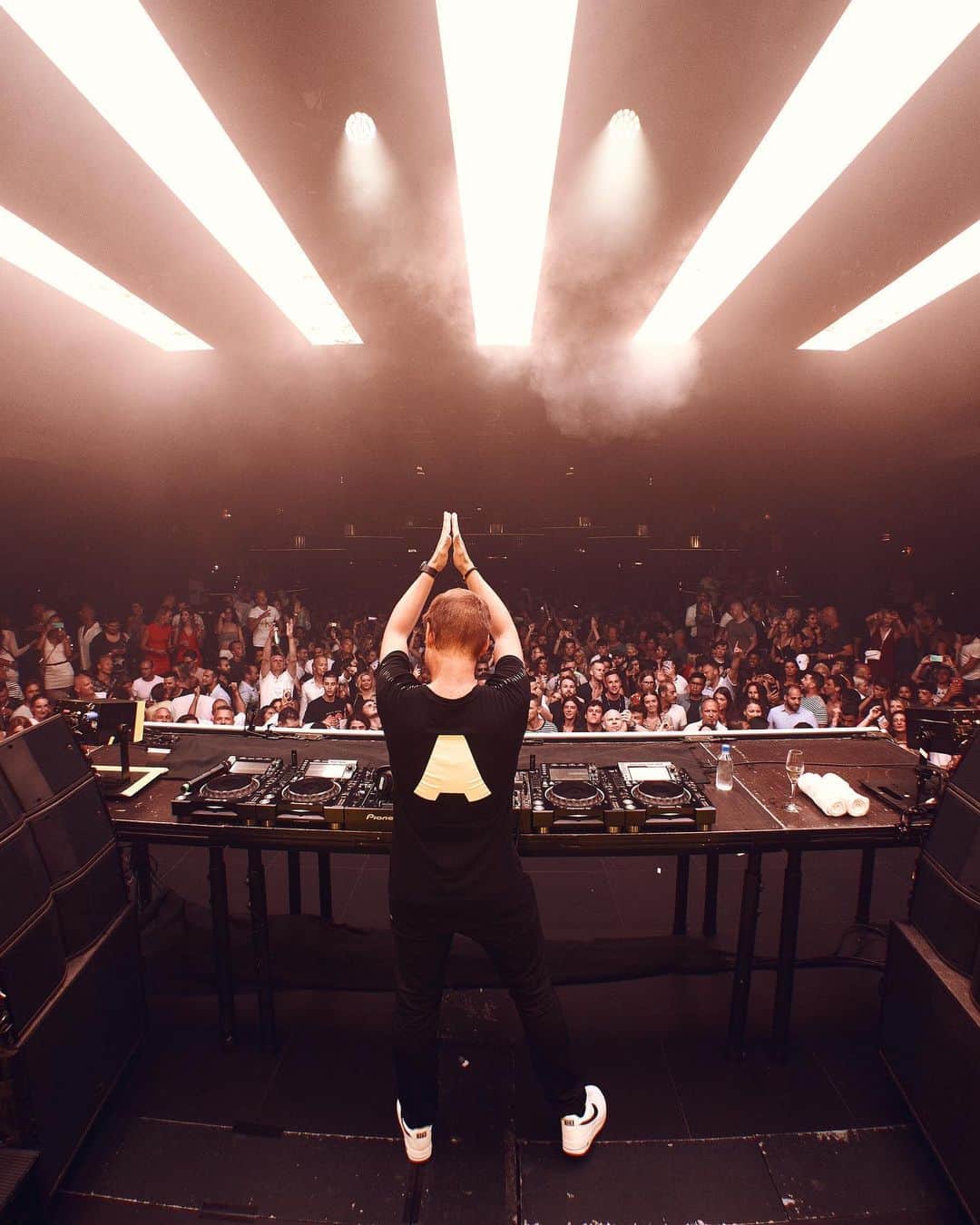 Armin Van Buurenさんのインスタグラム写真 - (Armin Van BuurenInstagram)「Thank you Ibiza for round 2! 🙏 See you next week! #ClubWithUs」6月21日 1時04分 - arminvanbuuren