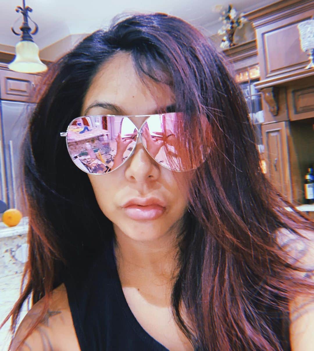 ニコール・ ポリッツィのインスタグラム：「😎 @thesnookishop」