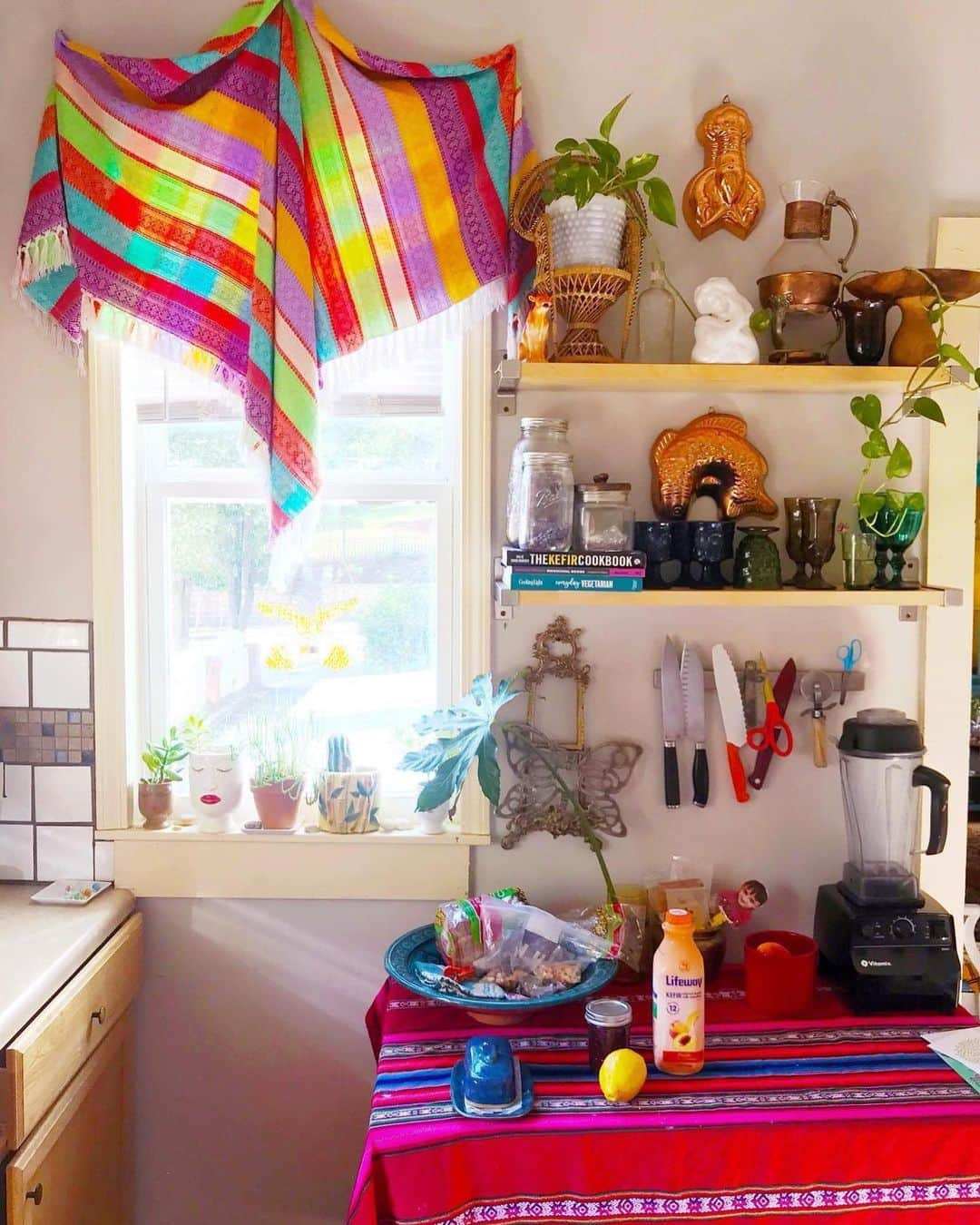 Vitamix Global Headquarters Real foodさんのインスタグラム写真 - (Vitamix Global Headquarters Real foodInstagram)「This colorful kitchen reminds us of the gorgeously colored blends made in the Vitamix. What has been the coolest color you've blended so far? • 📸: @thethriftyhippie • #color #colorful #rainbow #kitchen #vitamix #myvitamix #blender #beinspired #kitchengoals #kitcheninspo (via @thethriftyhippie)」6月21日 1時19分 - vitamix