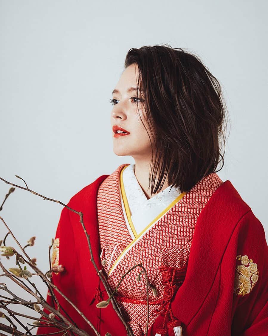 松島エミのインスタグラム：「一年前のゼクシィ❤️ #和装 #ゼクシィ #bridal #kimono #japanesebride」