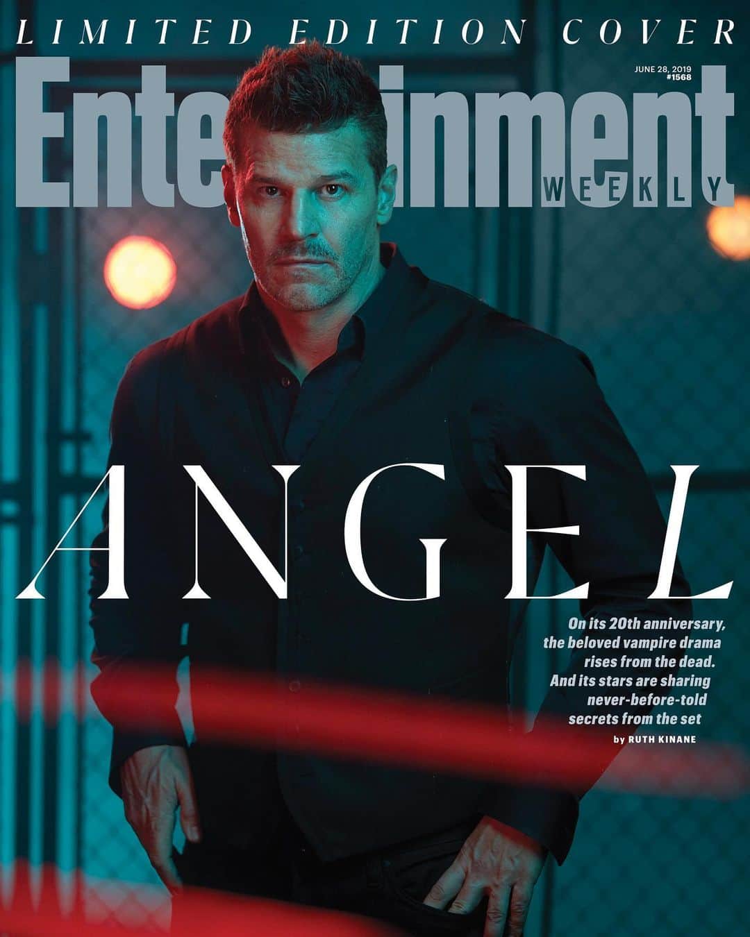 Just Jaredさんのインスタグラム写真 - (Just JaredInstagram)「The cast of #BuffyTheVampireSlayer spinoff #Angel reunites after 20 years for @entertainmentweekly. Tap this pic in the LINK IN BIO to see more! Photo: @matthiasclamer」6月21日 1時33分 - justjared
