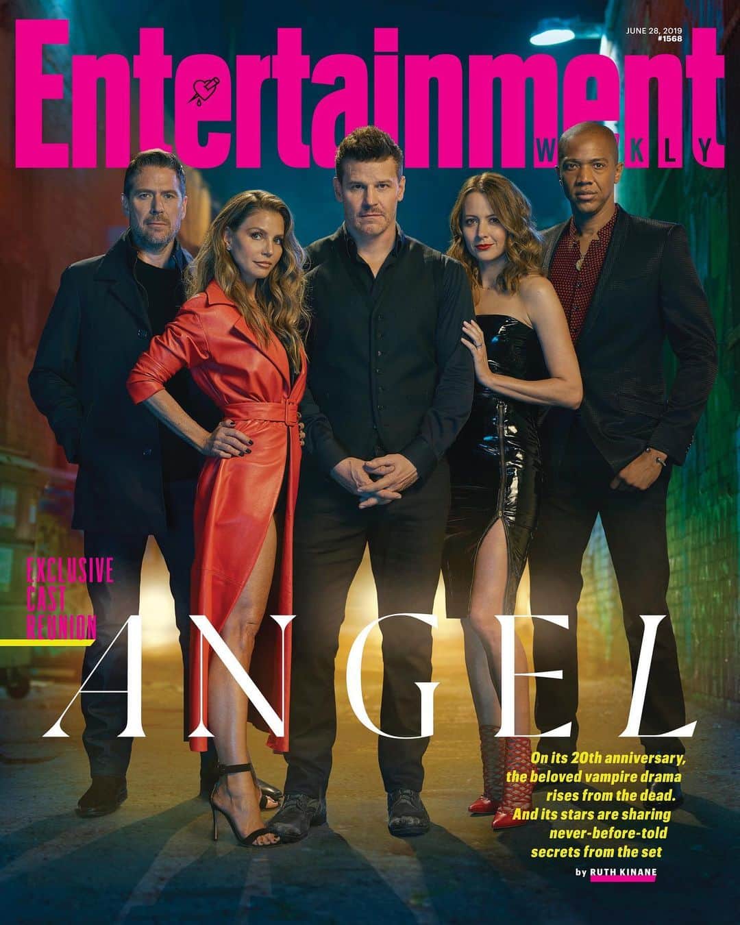 Just Jaredさんのインスタグラム写真 - (Just JaredInstagram)「The cast of #BuffyTheVampireSlayer spinoff #Angel reunites after 20 years for @entertainmentweekly. Tap this pic in the LINK IN BIO to see more! Photo: @matthiasclamer」6月21日 1時33分 - justjared