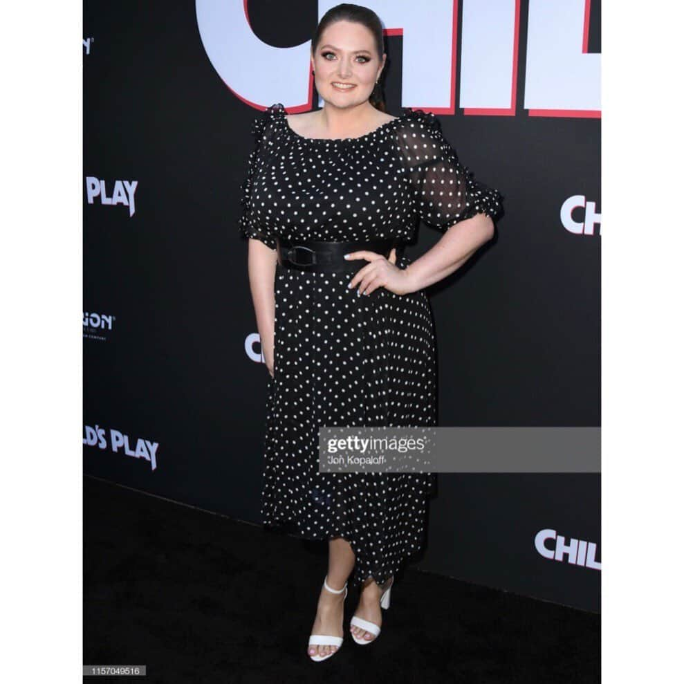 ローレン・アッシュさんのインスタグラム写真 - (ローレン・アッシュInstagram)「Last night at the #ChildsPlay premiere in Hollywood! Swipe for more pics!  Makeup by @robrumseymua  Hair by @guiniushair  Styled by @miskellyjohnson  Dress by @citychicusa  Shoes by @sam_edelman」6月21日 1時52分 - laurenelizabethash