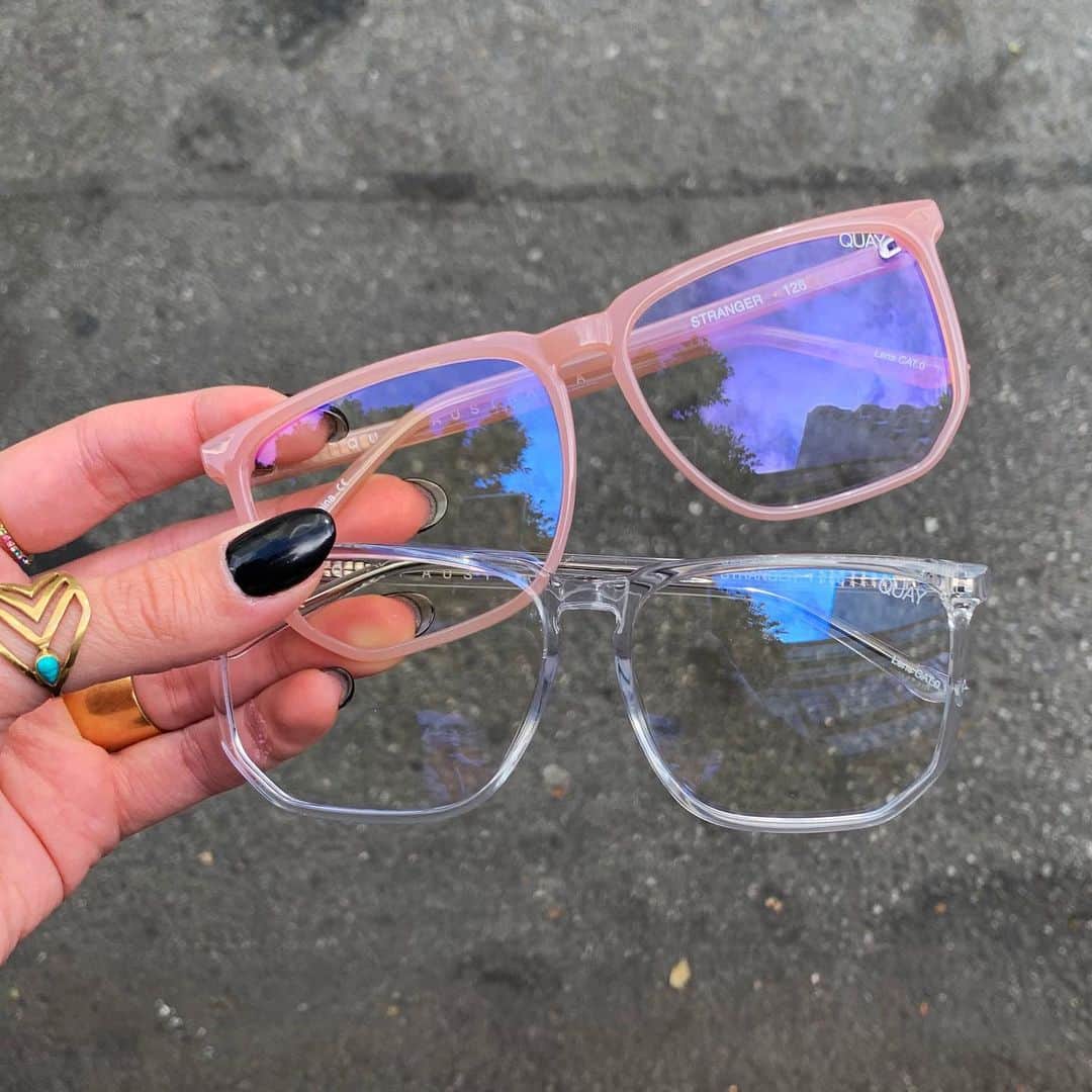 quayaustraliaさんのインスタグラム写真 - (quayaustraliaInstagram)「Hello, STRANGER 😘 Practice safe specs in these bomb Blue Light glasses, featuring lens technology to help filter out potentially harmful light from screens 🖤 Mega bonus—the frames are RXable, so you can take them to your optometrist and have your prescription put in ✨ Tap to shop ‘em now #QUAYAUSTRALIA」6月21日 1時48分 - quayaustralia