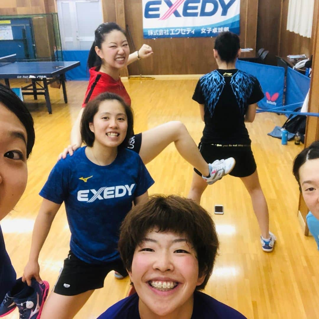 リリー・チャンさんのインスタグラム写真 - (リリー・チャンInstagram)「Some photos of training, competing, and touring in Japan. Had the best time at Exedy training with these wonderful humans for a week! Also, swipe to see me as a very attractive Japanese man 🇯🇵👨🏻✌️ #asianposingtothemax #iga #nagoya #sapporo」6月21日 2時11分 - lilyyz