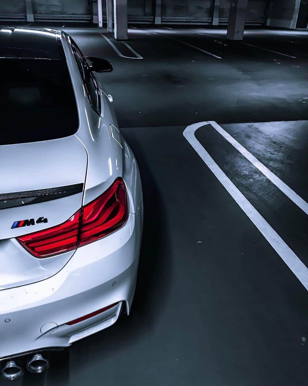 BMWのインスタグラム：「Performance is more than a badge. The BMW M4 Coupé.  #BMWrepost @mazo_m4hp4 #BMW #BMWM4 #BMWM __ BMW M4 Coupé: Fuel consumption in l/100 km (combined): 10.0 - 9.9 (9.3). CO2 emissions in g/km (combined): 227 - 225 (213 - 211). The figures in brackets refer to the vehicle with seven-speed M double-clutch transmission with Drivelogic. The values of fuel consumptions, CO2 emissions and energy consumptions shown were determined according to the European Regulation (EC) 715/2007 in the version applicable at the time of type approval. The figures refer to a vehicle with basic configuration in Germany and the range shown considers optional equipment and the different size of wheels and tires available on the selected model. The values of the vehicles are already based on the new WLTP regulation and are translated back into NEDC-equivalent values in order to ensure the comparison between the vehicles. [With respect to these vehicles, for vehicle related taxes or other duties based (at least inter alia) on CO2-emissions the CO2 values may differ to the values stated here.] The CO2 efficiency specifications are determined according to Directive 1999/94/EC and the European Regulation in its current version applicable. The values shown are based on the fuel consumption, CO2 values and energy consumptions according to the NEDC cycle for the classification. For further information about the official fuel consumption and the specific CO2 emission of new passenger cars can be taken out of the „handbook of fuel consumption, the CO2 emission and power consumption of new passenger cars“, which is available at all selling points and at https://www.dat.de/angebote/verlagsprodukte/leitfaden-kraftstoffverbrauch.html."」