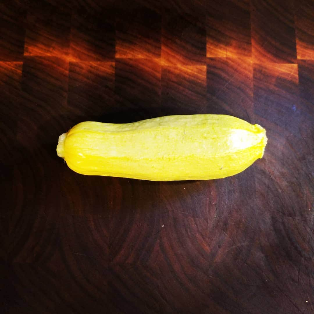 ガソリングラマーさんのインスタグラム写真 - (ガソリングラマーInstagram)「MY FIRST ORGANIC SQUASH EVER🥒 #GASOLINEGARDEN #ILOVEGARDENS #GARDENSRULE #GARDENCHURCH #GARDENPARTY #GARDENMAGIC #AVANTGARDEN #GARDENS #GARDENGANGSTER #garden #gardenlife #GARDENER #gardentime #GARDENING #VEGETABLEGARDEN #VEGETABLES #FLOWERS #FLOWERPOWER #plants #CACTUS #SUCCULENTS #YELLOWSQUASH #AYEARINFLOWERS  #shadowhills  #THANKYOU  @gasolineglamour  #GASOLINEGLAMOUR  @greenriverwoods  #greenriverwoods  #butcherblock」6月21日 2時47分 - gasolineglamour