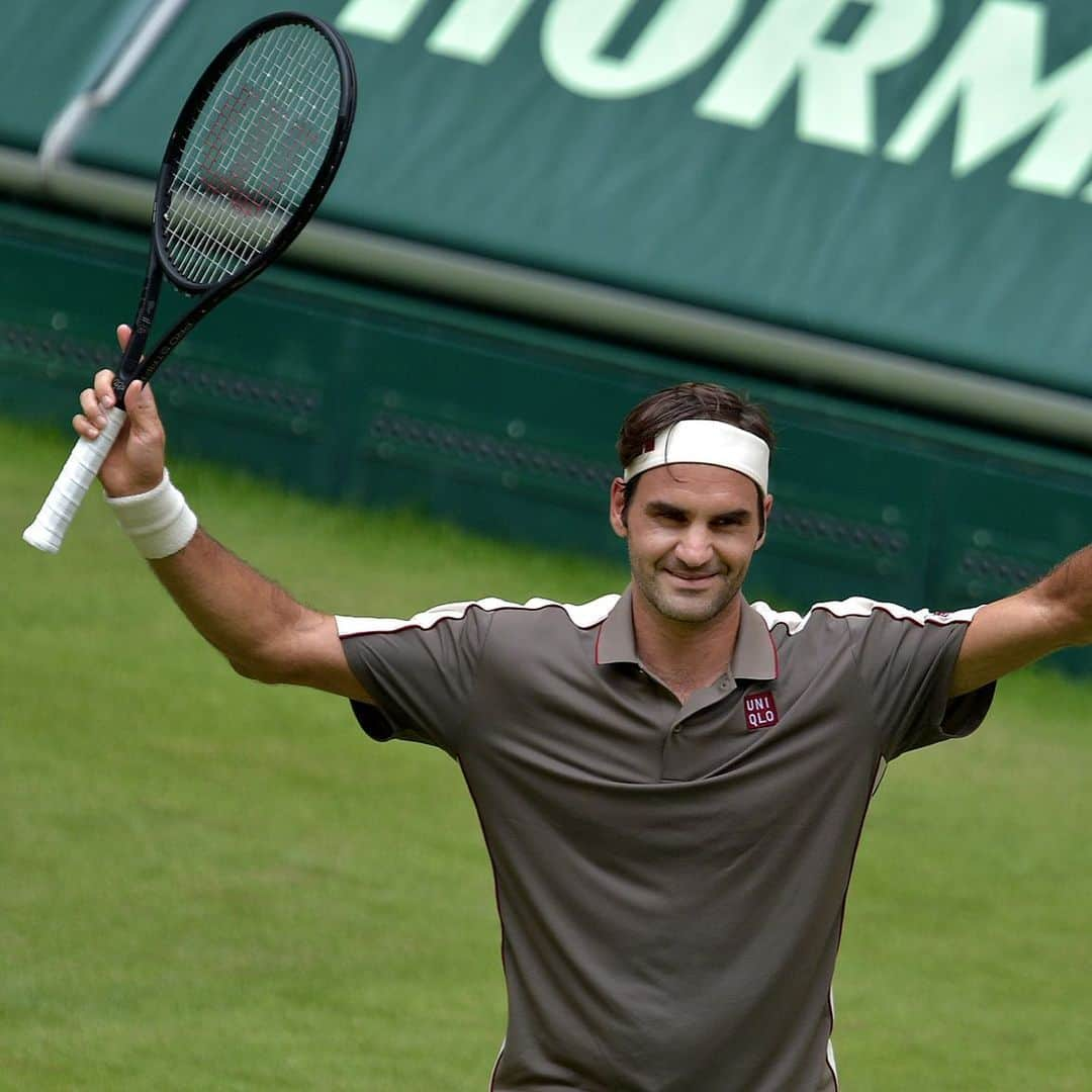 ATP World Tourさんのインスタグラム写真 - (ATP World TourInstagram)「Federer survives the Tsonga test 😅 @rogerfederer overcomes a brave Tsonga 7-6(5), 4-6, 7-5 to reach the #NoventiOpen19 quarters 👏」6月21日 2時56分 - atptour