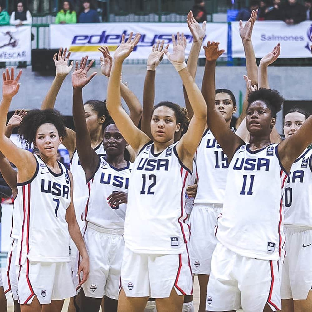 USA Basketballさんのインスタグラム写真 - (USA BasketballInstagram)「A 75-point average margin of victory for the USA U16 Women through three games in Chile 🙌🏼」6月21日 3時14分 - usabasketball