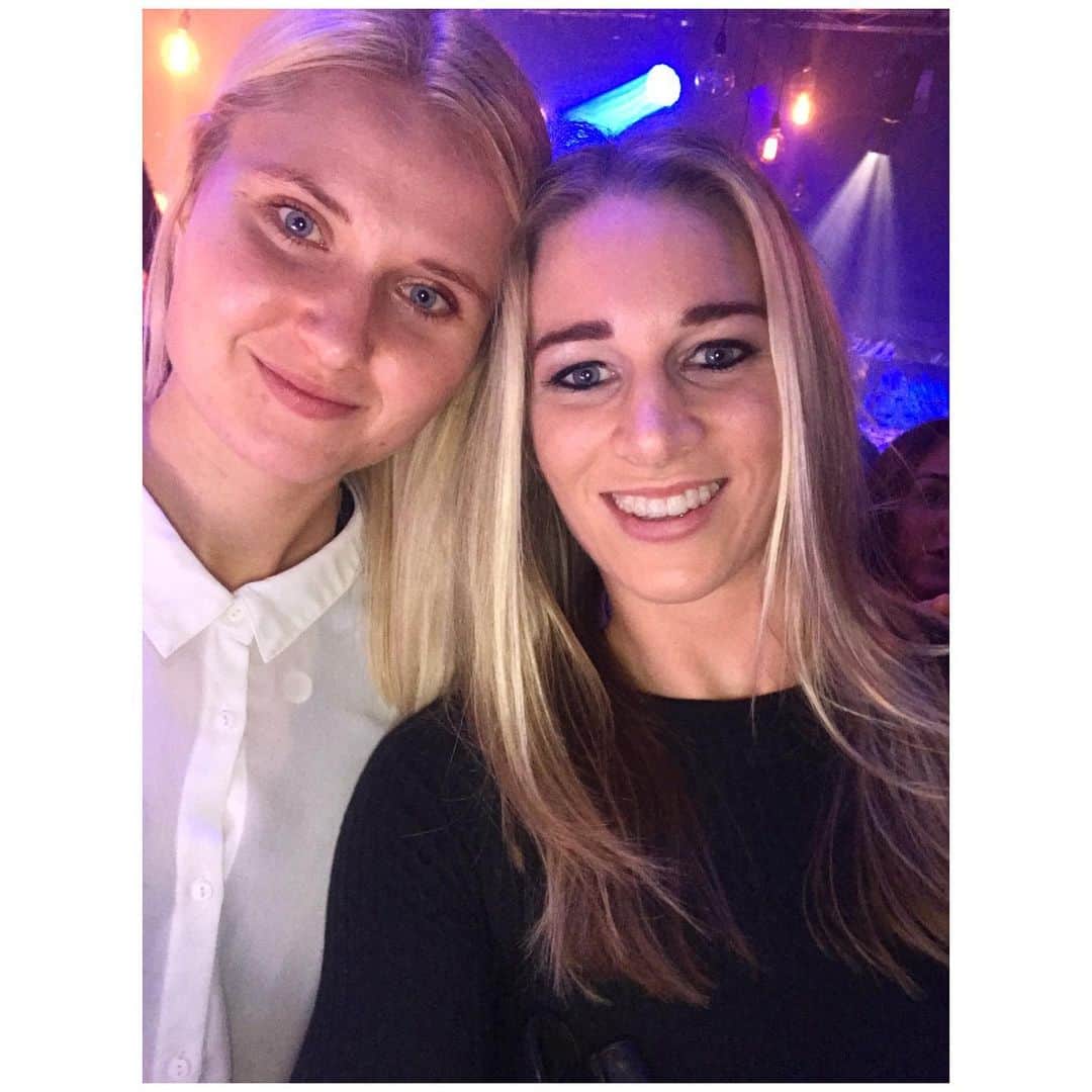 ジェンマ・ボナーのインスタグラム：「Missing this gal @mielethjans 😘」